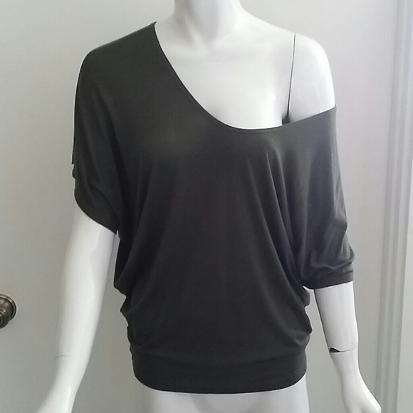 Off-the-shoulder top