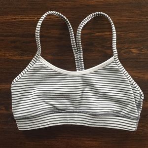 Lululemon size 2 flow y sports bra