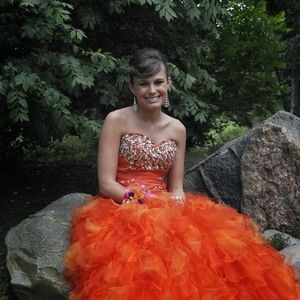 Meet your Posher, Madison