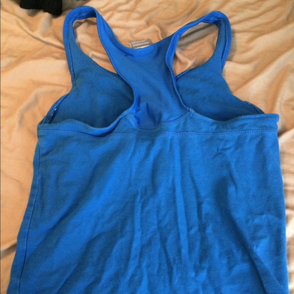 Nike top - Picture 3 of 3