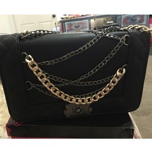 Chained clutch/crossbody