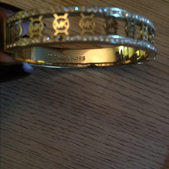 Micheal kors bracelet