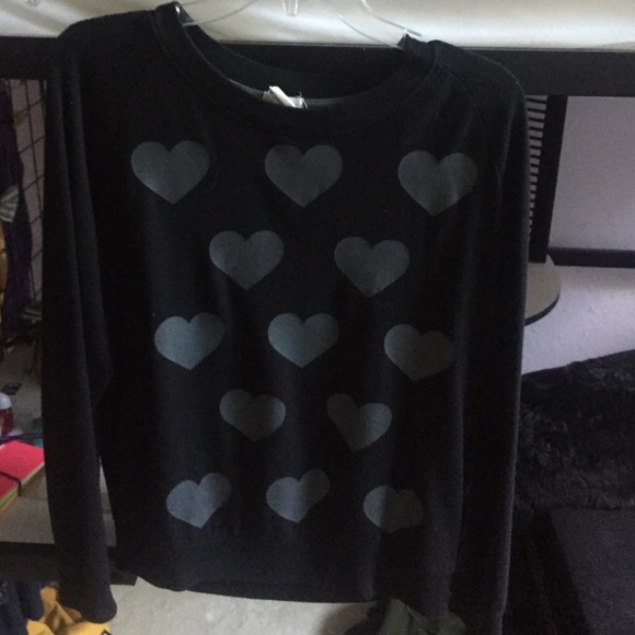 aero heart pattern sweater size large