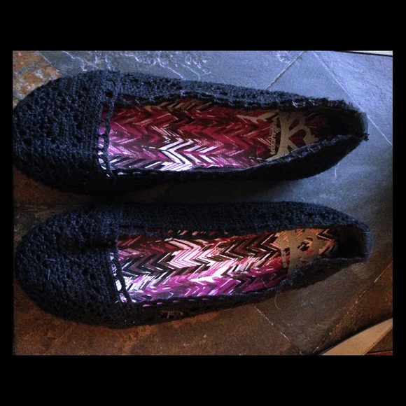 🌸 Cute Black Crochet Flats!! 🌸