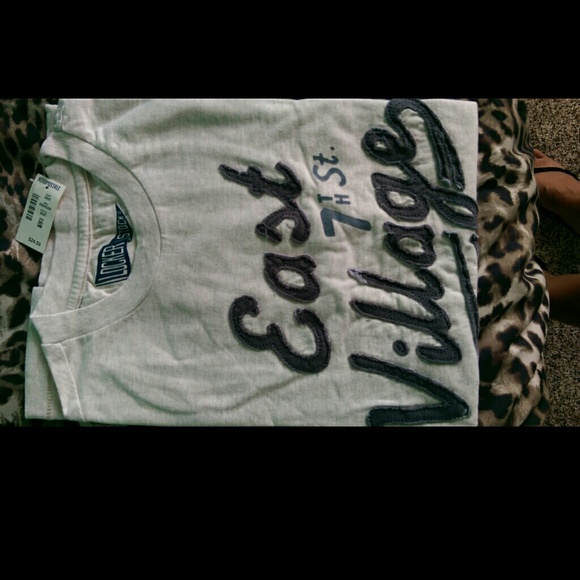 New Men's t shirt