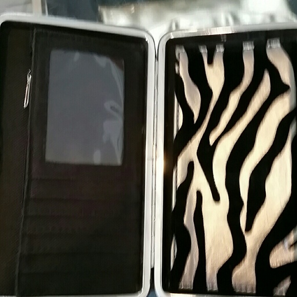 Wallet - Picture 2 of 3