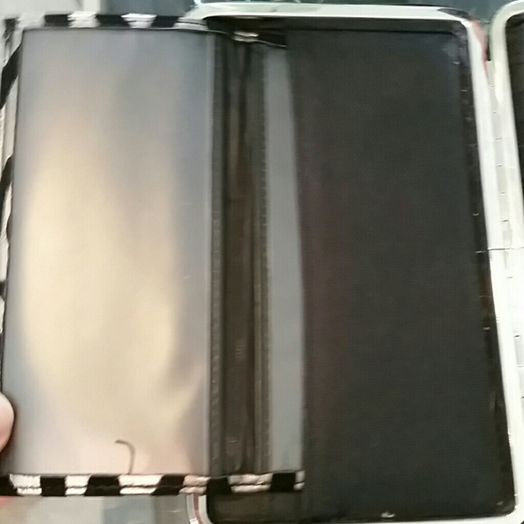 Wallet - Picture 3 of 3