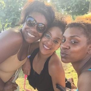 Meet your Posher, Yesañia