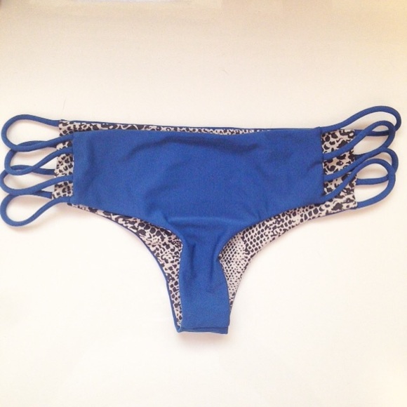 Acacia Swimwear Molokai bottoms in peahi M