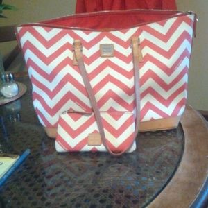 Large dooney and Bourke tote and zip pouch