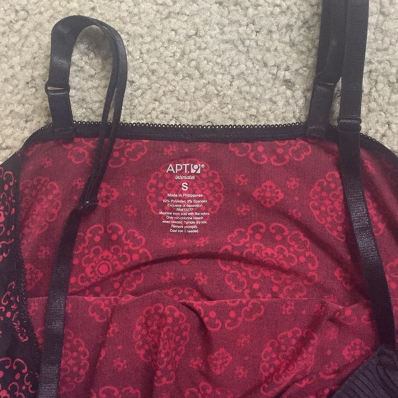 Intimates - Picture 4 of 4