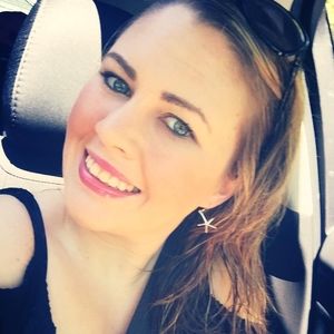 Meet your Posher, Courtney