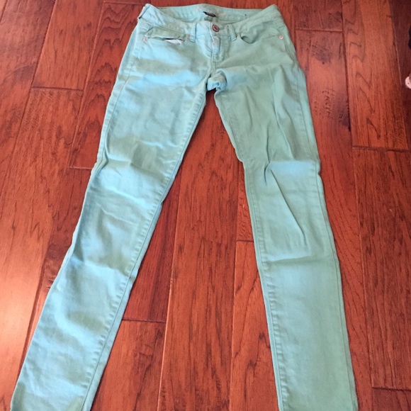 Pastel green American eagle skinny jeans
