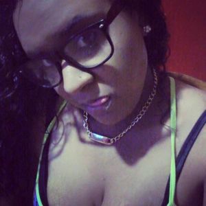 Meet your Posher, Angelyne