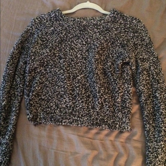 H&M black and white fall sweater