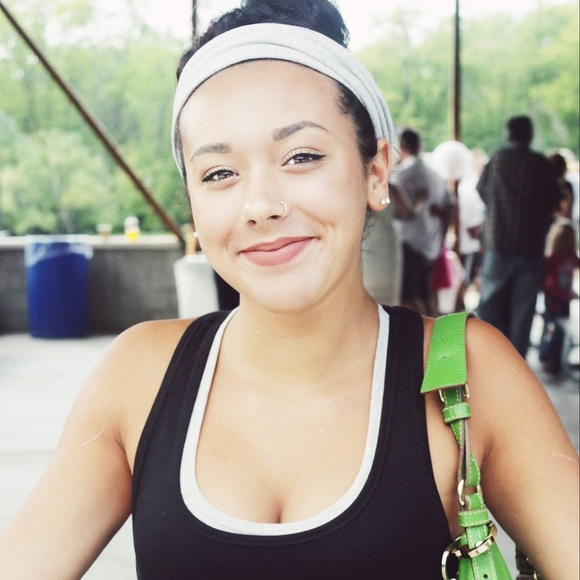 Meet your Posher, Maria