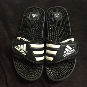 Adidas adissage