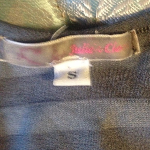 A shirt - Picture 2 of 2