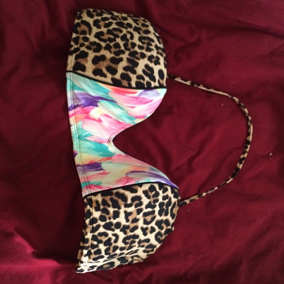 Victoria secret bikini top size large