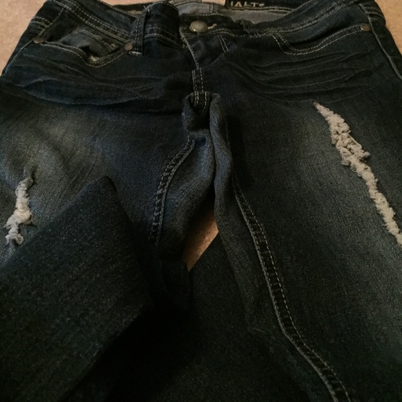 Distressed jeans - Picture 3 of 3