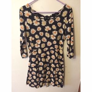 3/4 Sleeve Daisy Dress