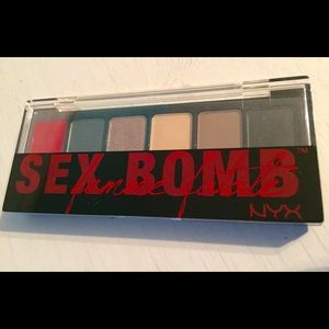NYX Eye Shadow Palette