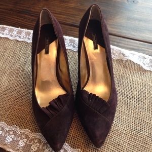 Daisy Fuentes suede heels