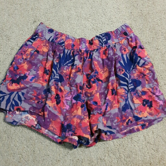 Comfy floral shorts.