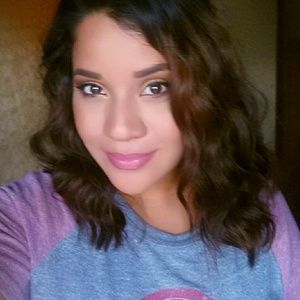 Meet your Posher, Julia