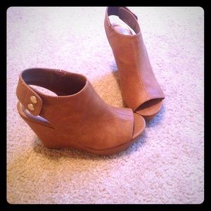 Steve Madden wedges open toe bootie