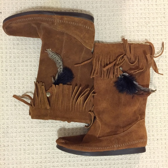 Minnetonka feather fringe booties