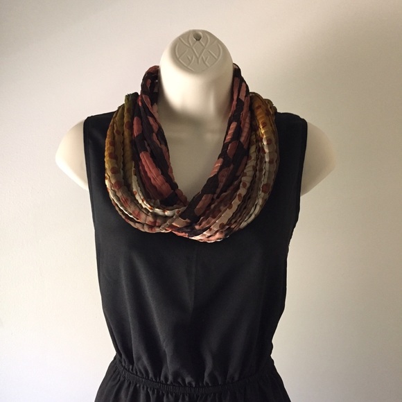 🚫SOLD🚫 NY&Co. Colorful Scarf - Picture 2 of 4