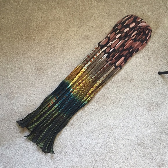 🚫SOLD🚫 NY&Co. Colorful Scarf - Picture 4 of 4