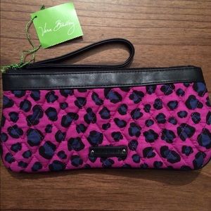 BRAND NEW Vera Bradley leopard wristlet ! 💜💜💜