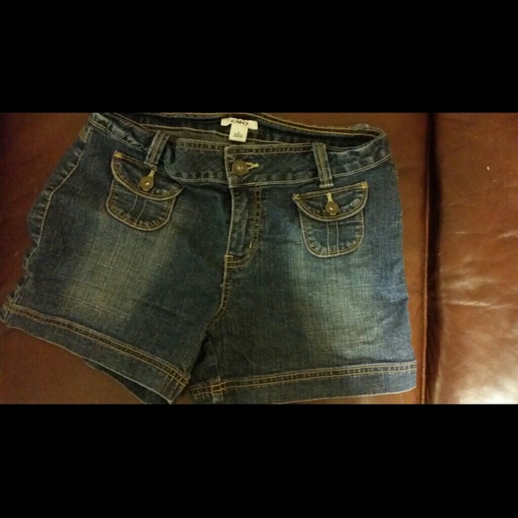 Size 6 Catos shorts