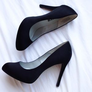 Vera Wang White black pumps