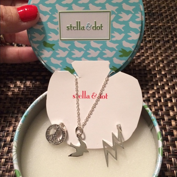 Stella & Dot Necklace