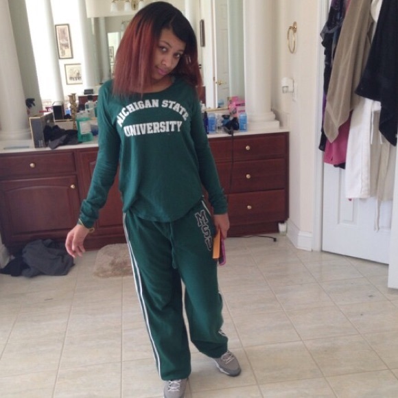 love pink VS sweat fit