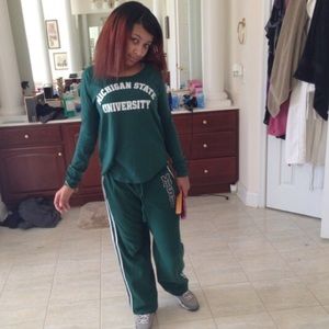 love pink VS sweat fit