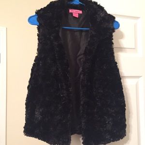 Betsey Johnson faux fur vest!