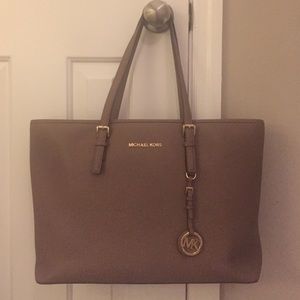 Michael Kors Jet Set Saffiano Leather Tote