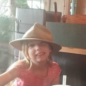 Meet your Posher, Kelly