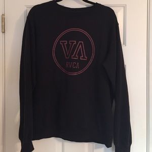 Black RVCA crew sweatshirt.