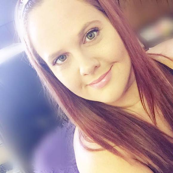 Meet your Posher, Brandy - Picture 1 of 4