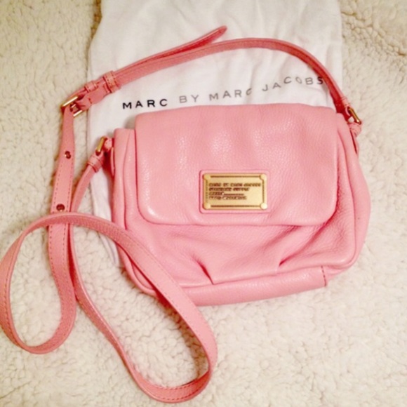 Marc by Marc Jacobs Handbags - MJ Classic Q Isabelle Bag ✨
