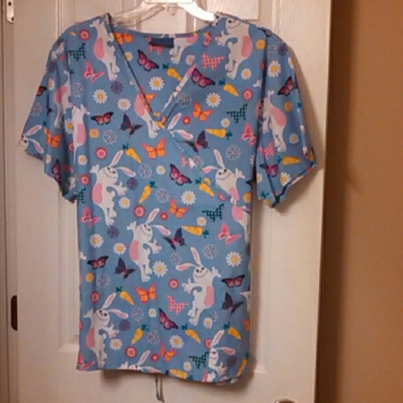 Scrub top