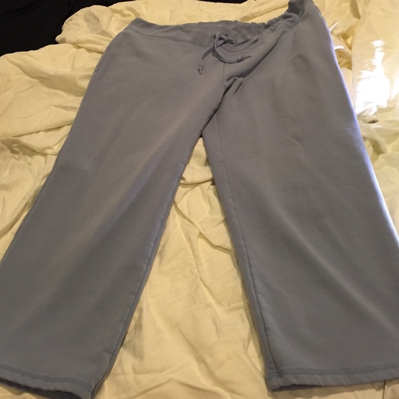 Light blue Gap stretch Capri!