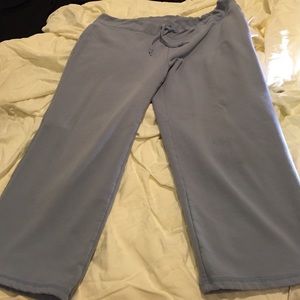 Light blue Gap stretch Capri!