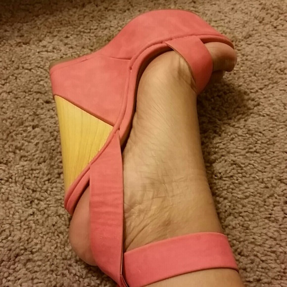 Wedge heels