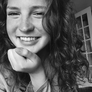 Meet your Posher, Amie